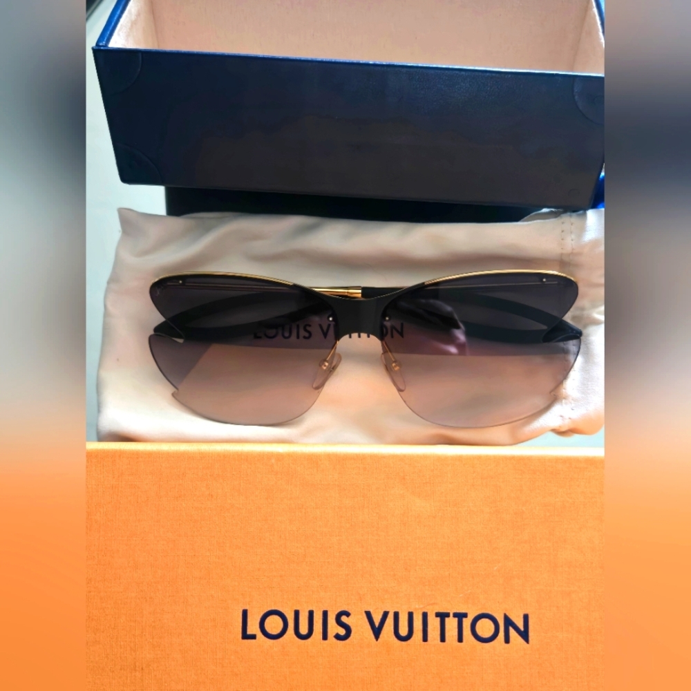 Louis Vuitton Black and Gold Women's Sunglasses